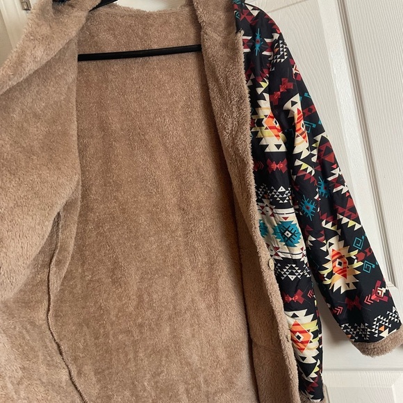 Women's Geometric Aztec Southwestern Print Jacket size X-Large - Picture 7 of 10
